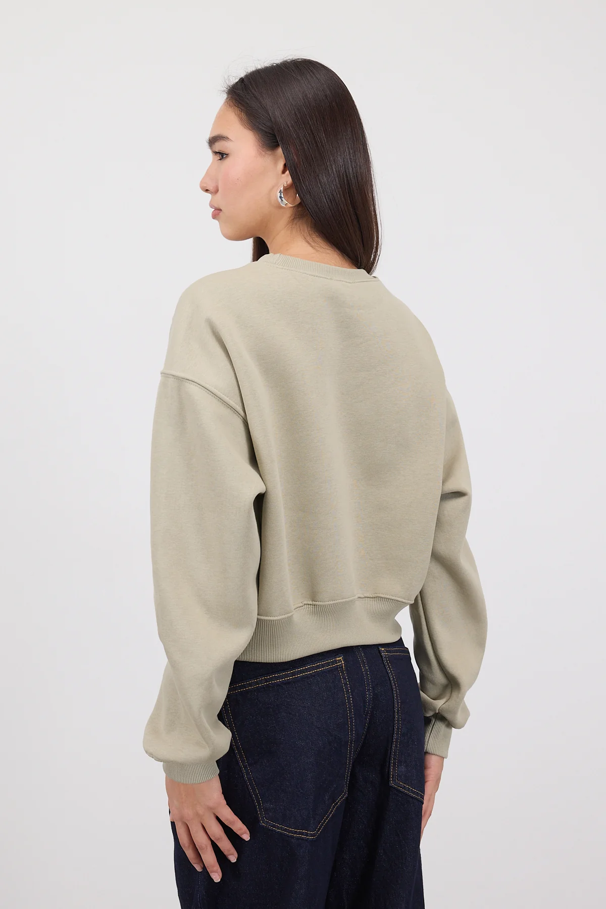 Brushed Crew Neck Basic Sweatshirt - Image 15