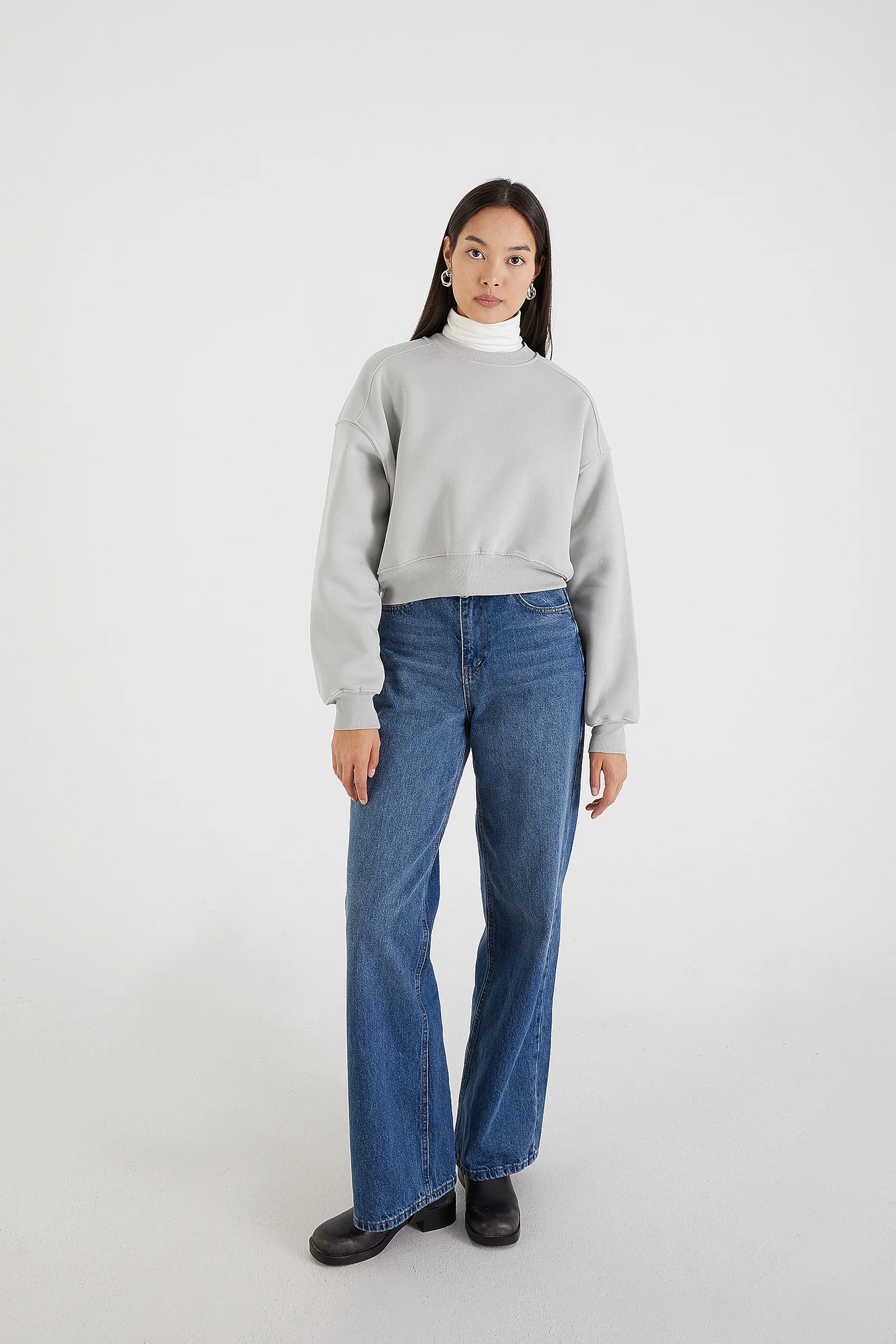 Brushed Crew Neck Basic Sweatshirt - Image 26