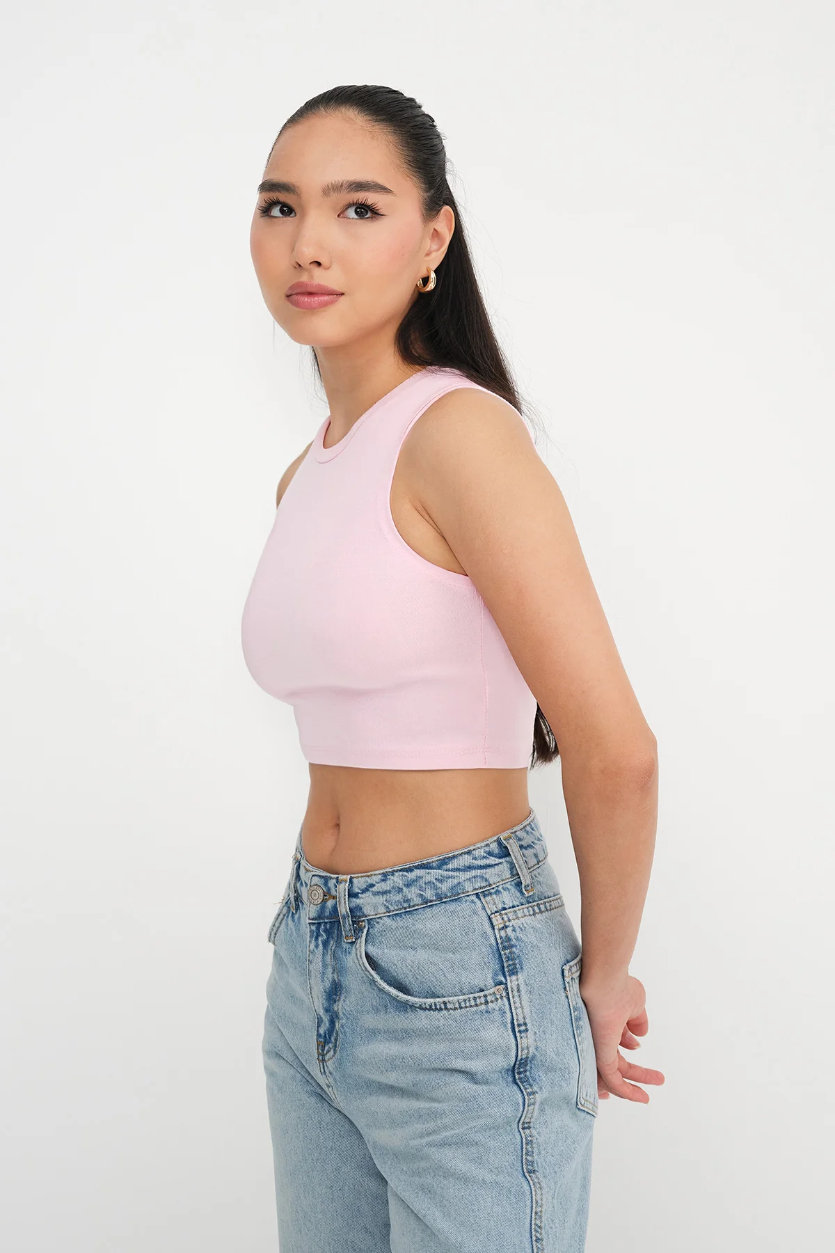 Crew Neck Crop Tank Top - Image 12