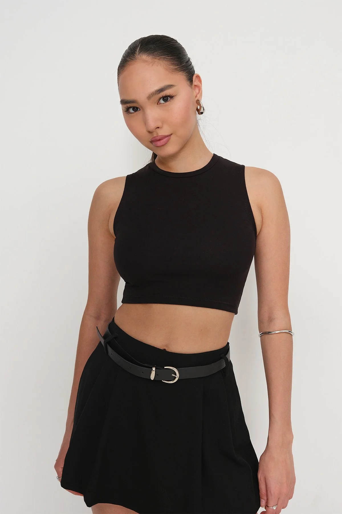 Crew Neck Crop Tank Top - Image 33
