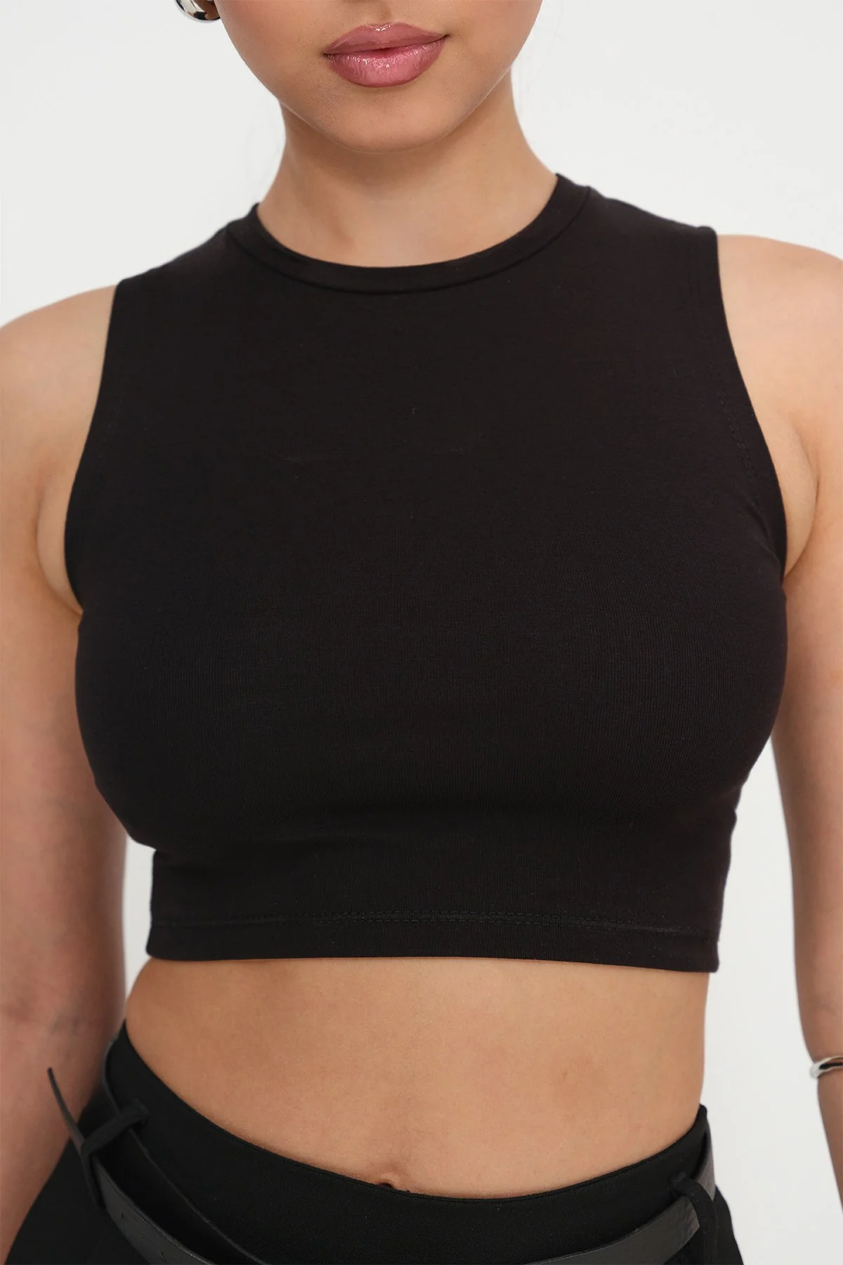 Crew Neck Crop Tank Top - Image 35