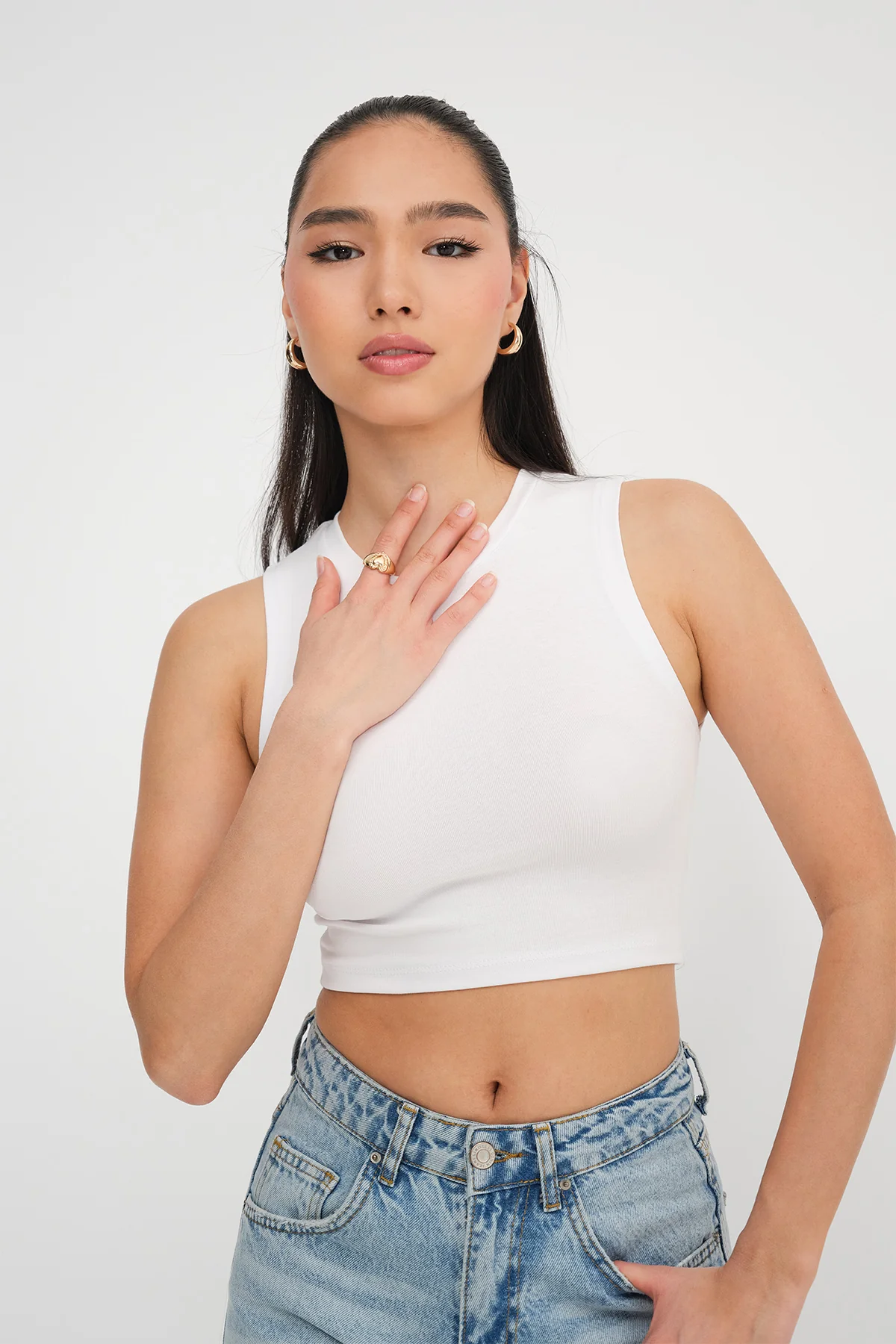 Crew Neck Crop Tank Top - Image 38