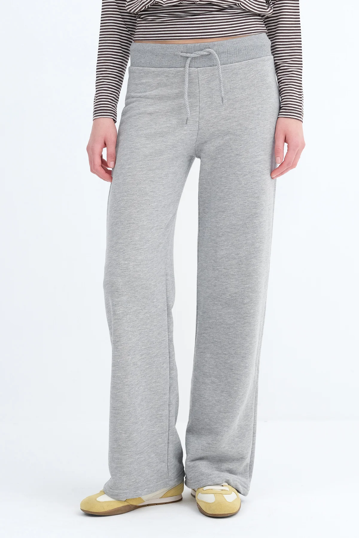 Elastic Waist Wide Leg Sweatpants - Image 15