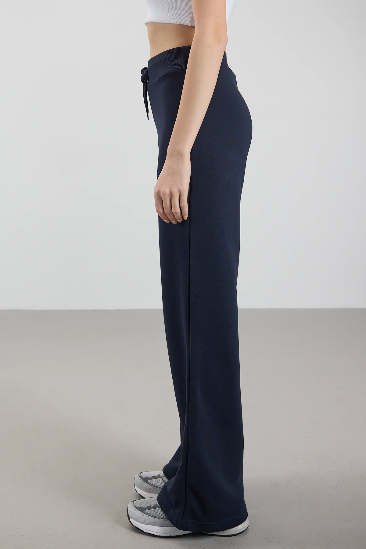 Elastic Waist Wide Leg Sweatpants - Image 35
