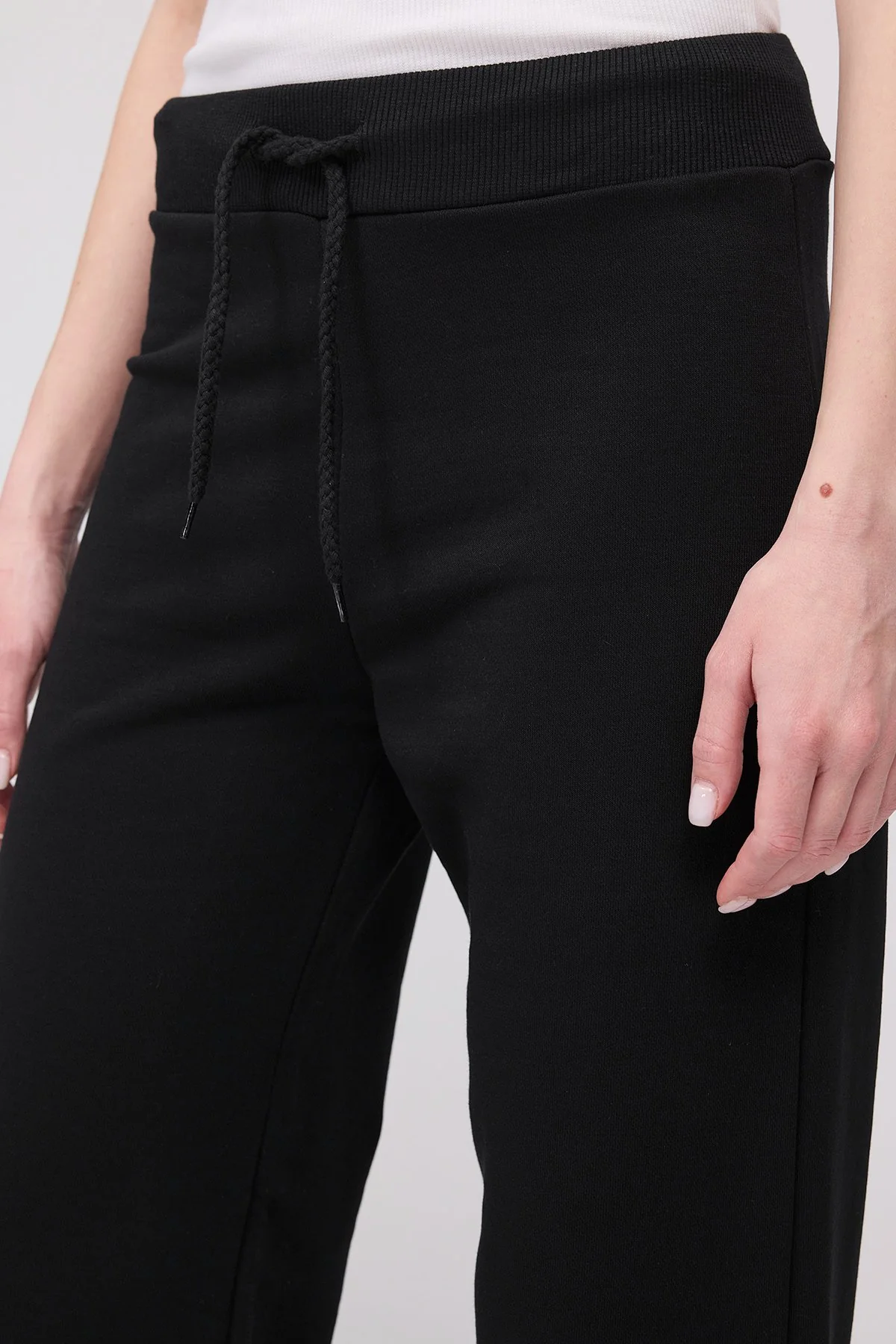 Elastic Waist Wide Leg Sweatpants - Image 38