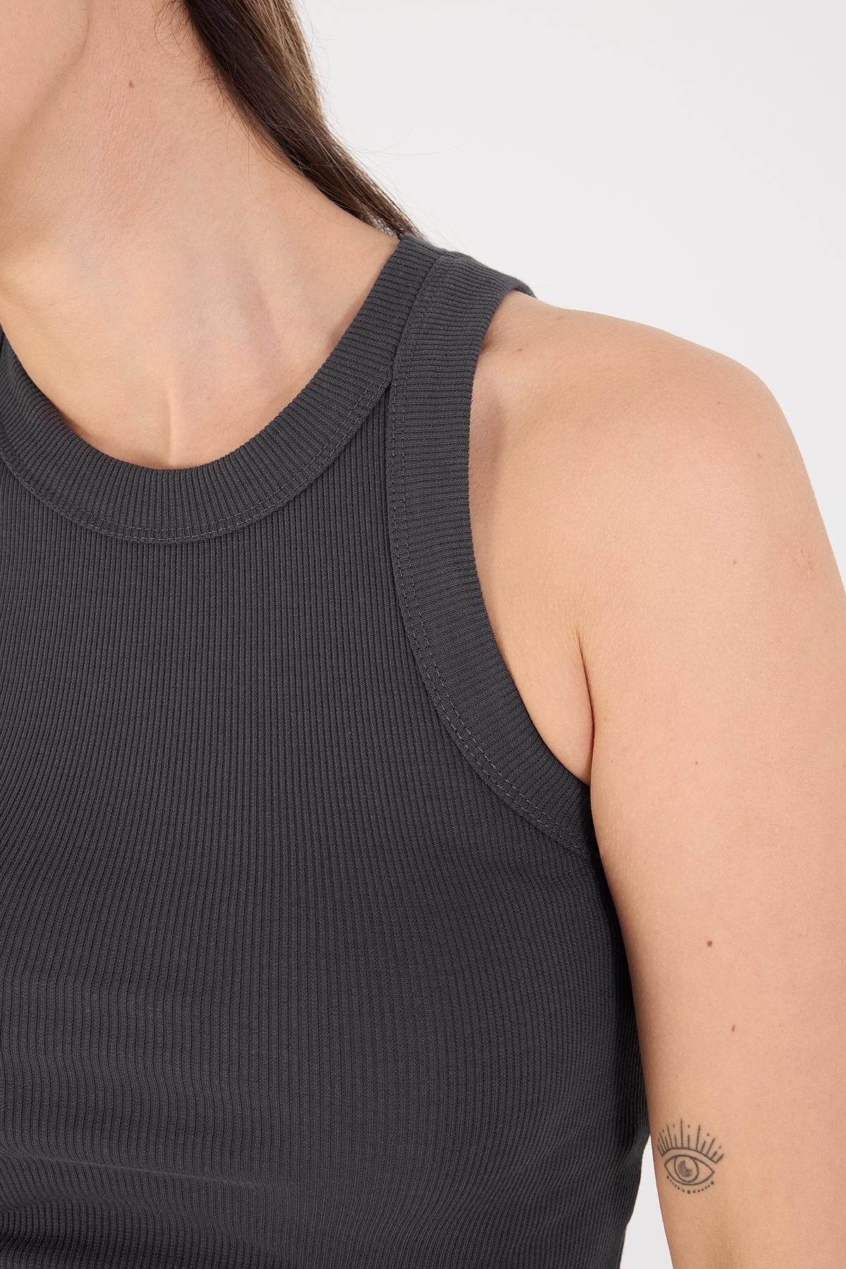 Halter Neck Blouse - Image 25