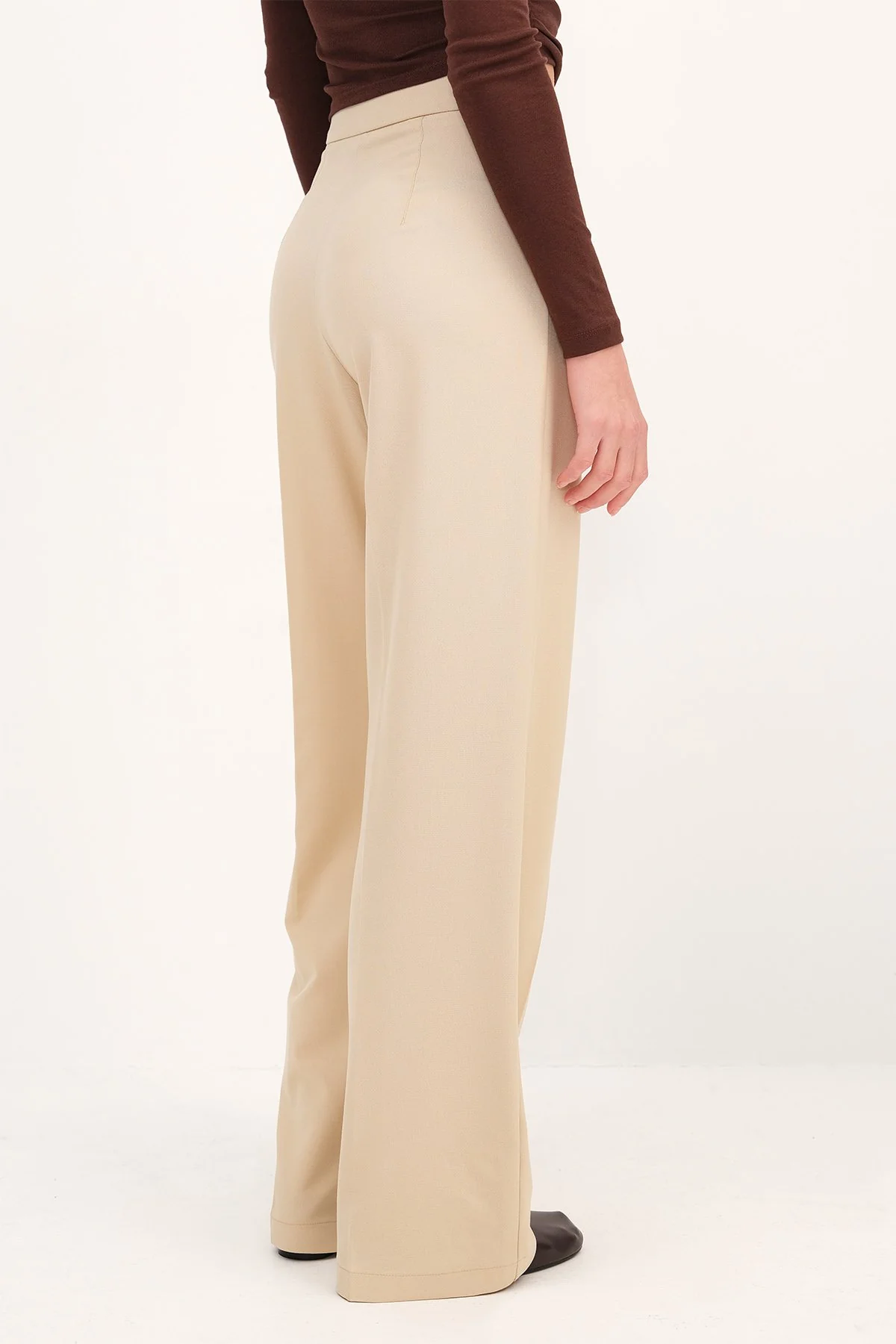 High-Waisted Wide Leg Trousers - Image 15