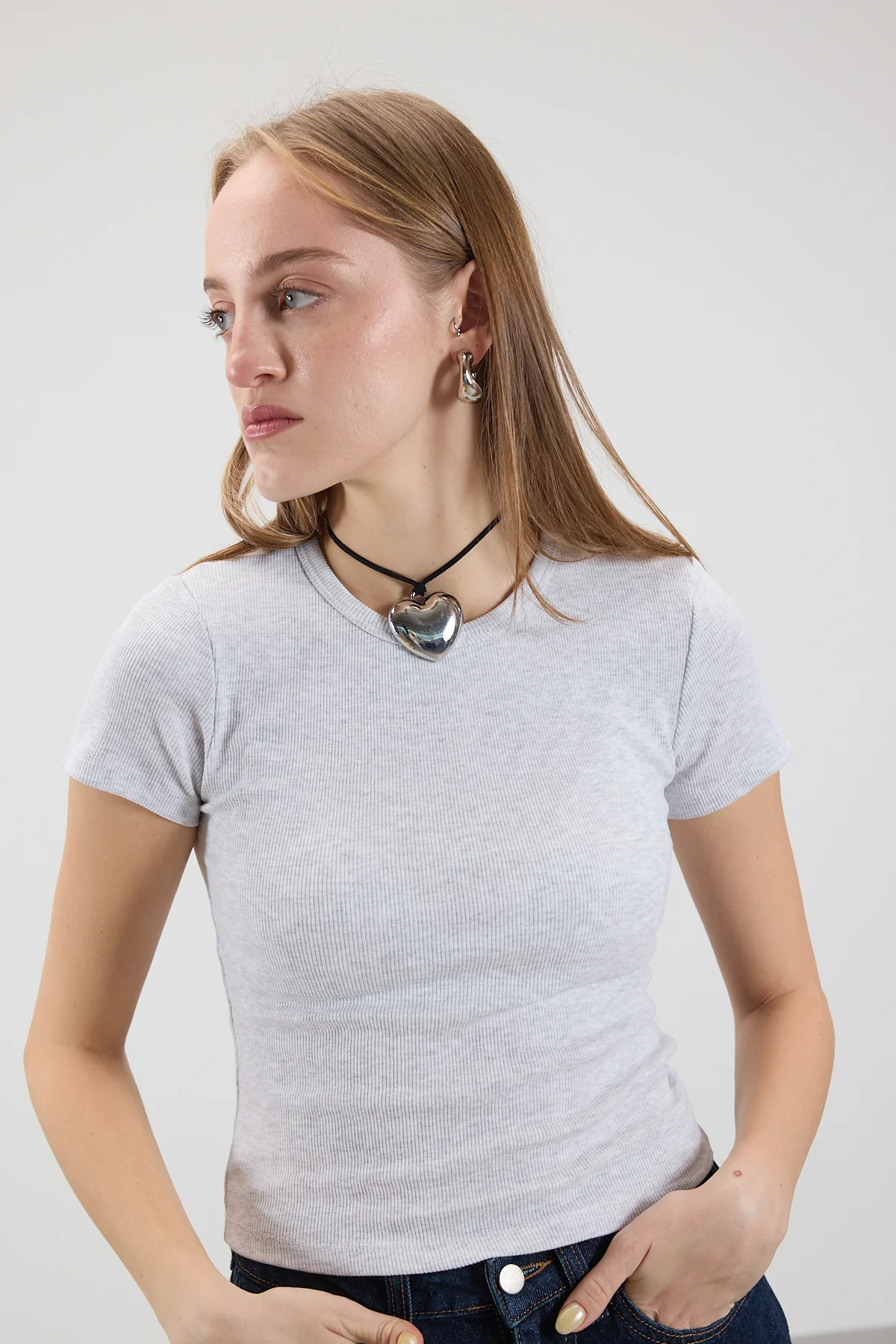 Round Neck Basic T-shirt - Image 34