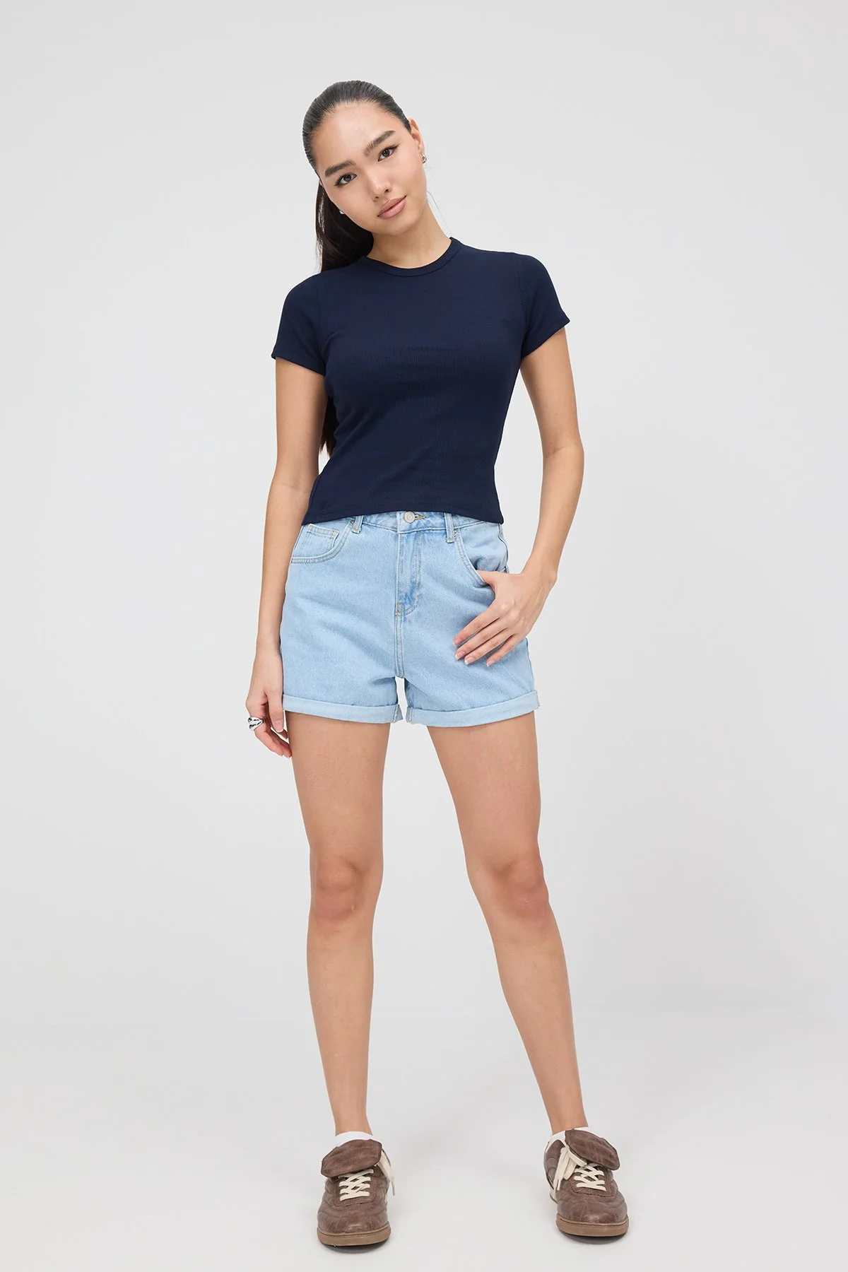 Round Neck Basic T-shirt - Image 37