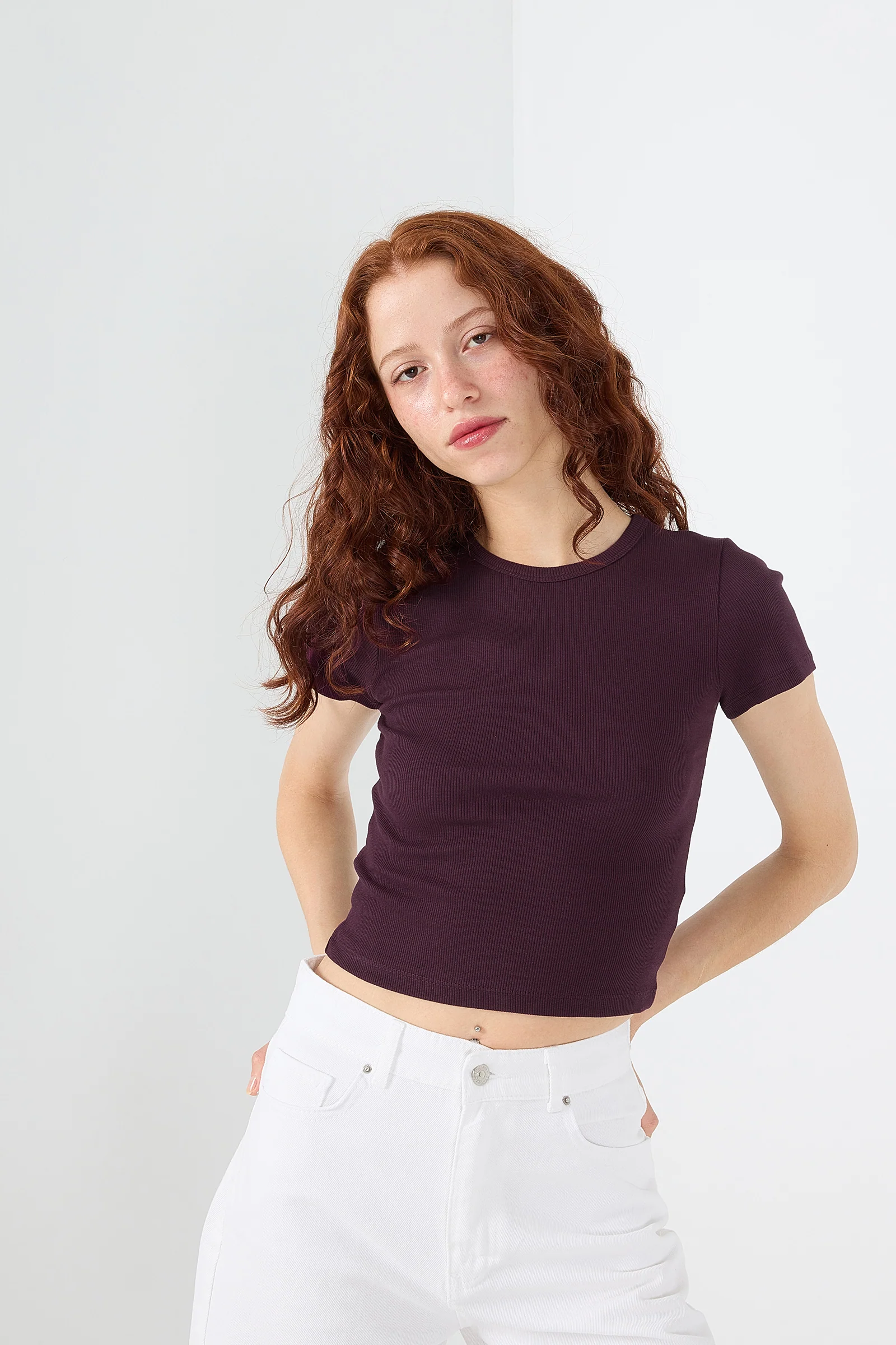 Round Neck Basic T-shirt - Image 43