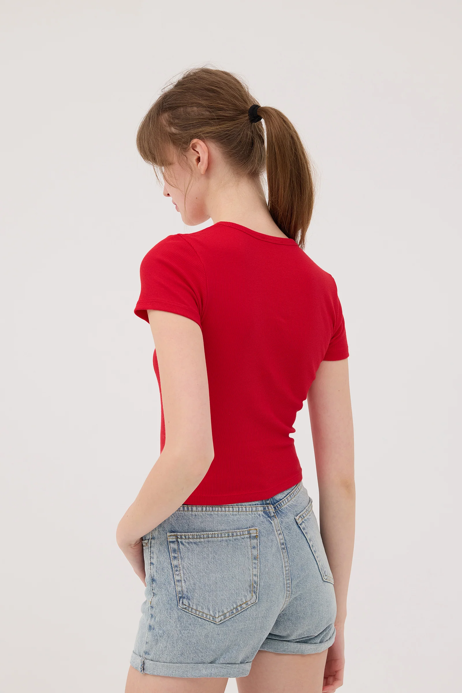 Round Neck Basic T-shirt - Image 57