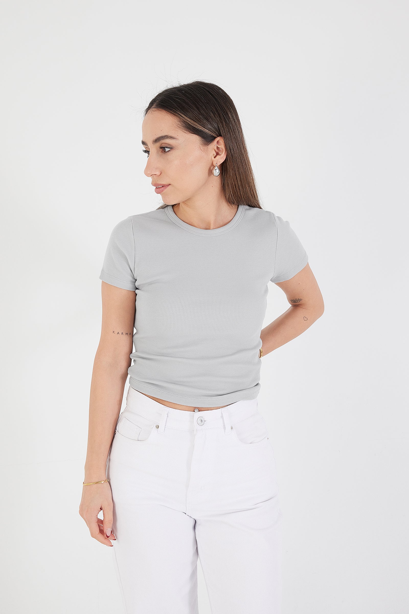 Round Neck Basic T-shirt - Image 59