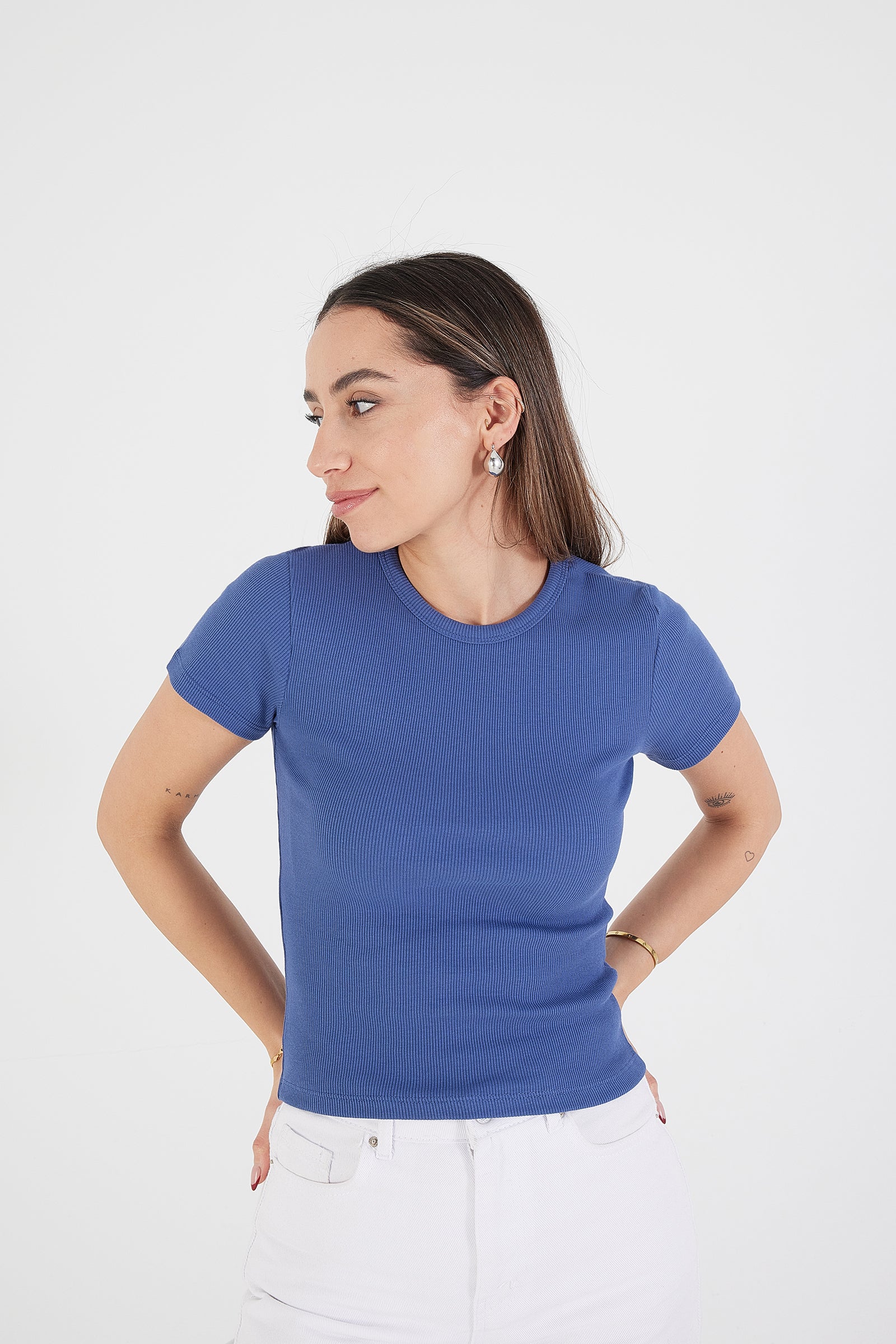 Round Neck Basic T-shirt - Image 65