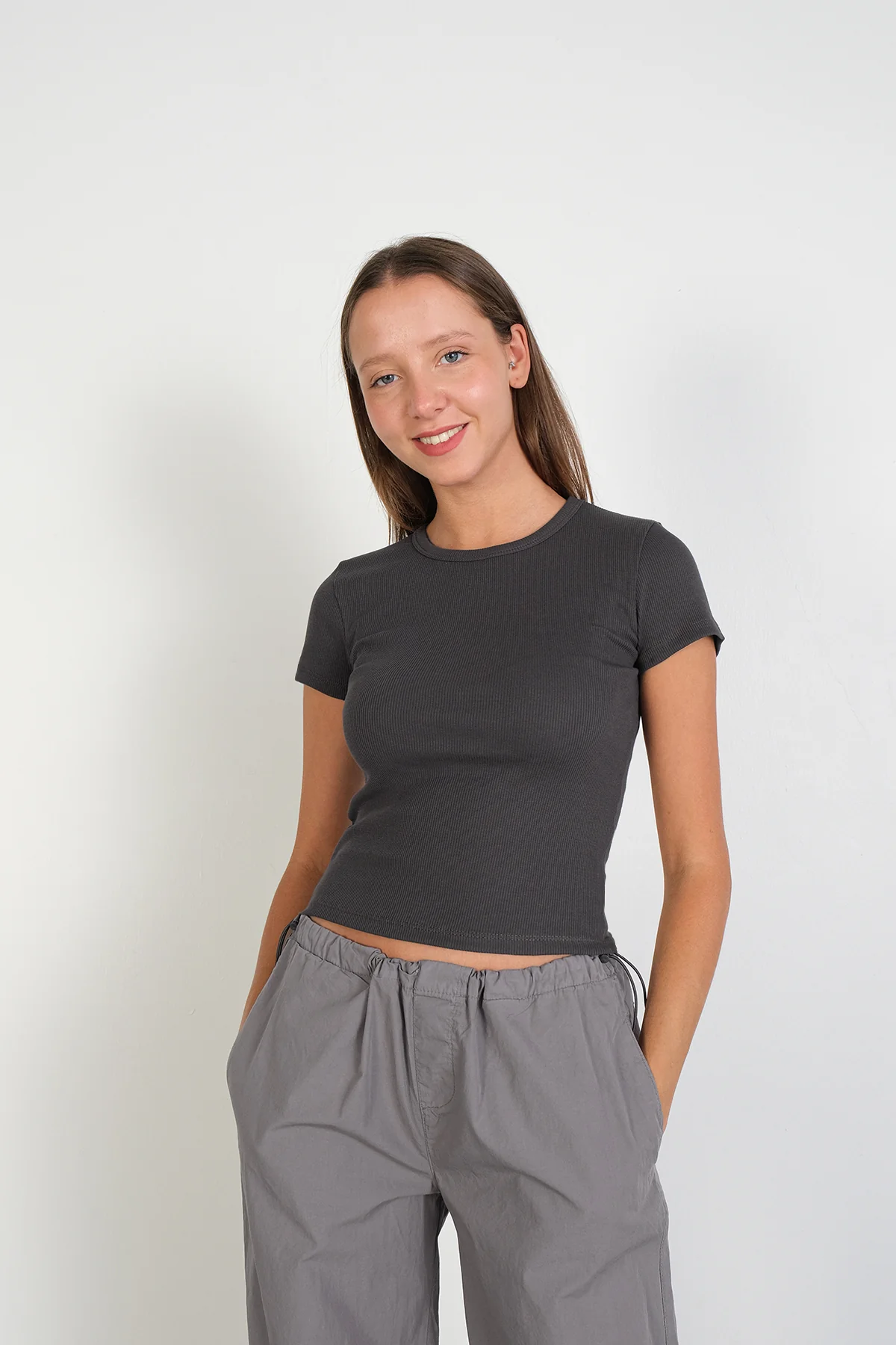 Round Neck Basic T-shirt - Image 76