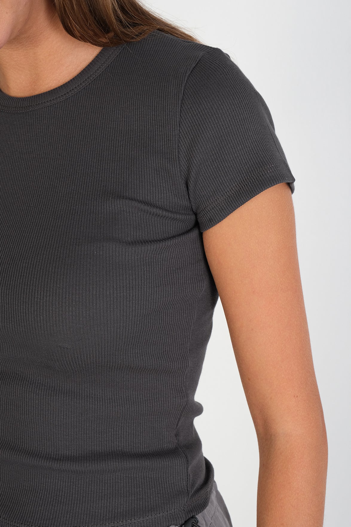 Round Neck Basic T-shirt - Image 77