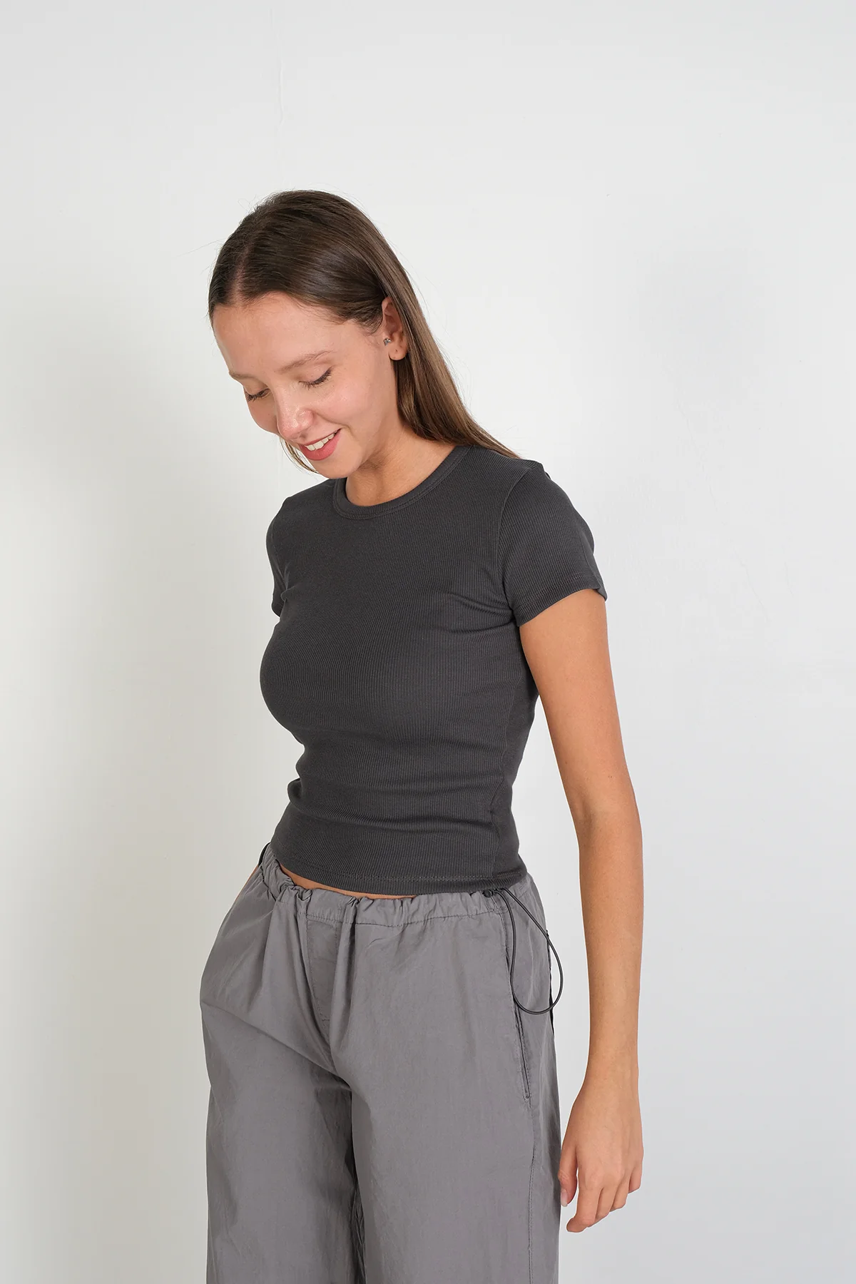 Round Neck Basic T-shirt - Image 78