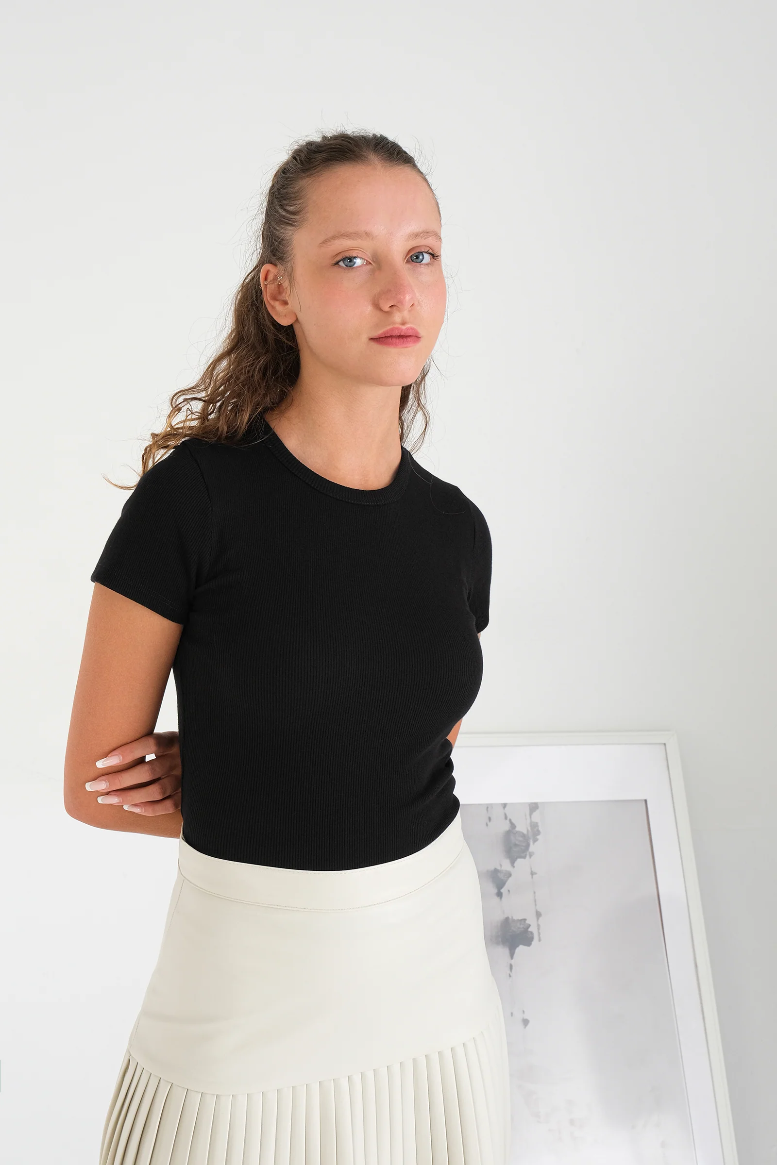 Round Neck Basic T-shirt - Image 82