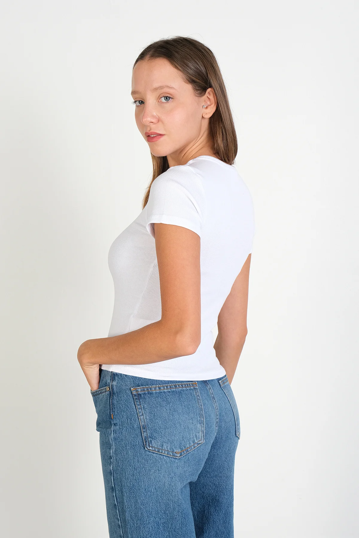 Round Neck Basic T-shirt - Image 85