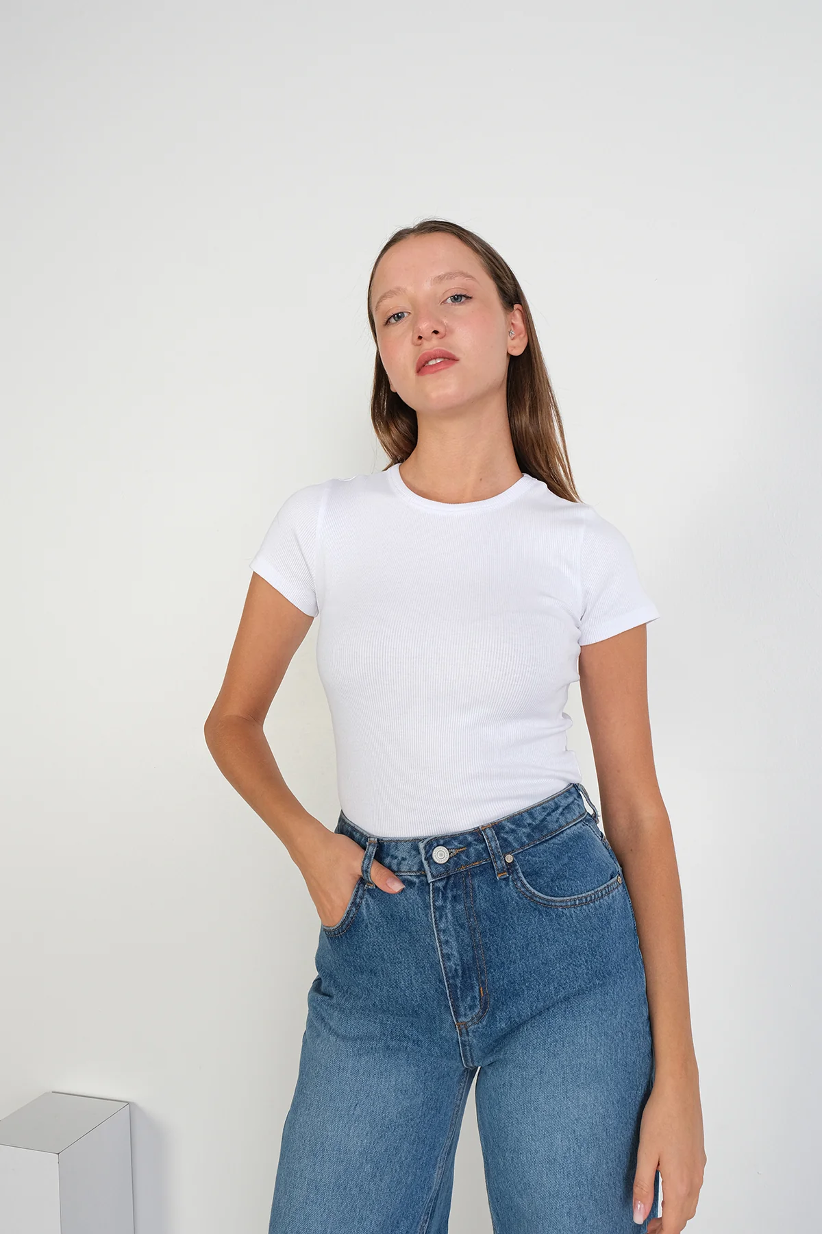 Round Neck Basic T-shirt - Image 88