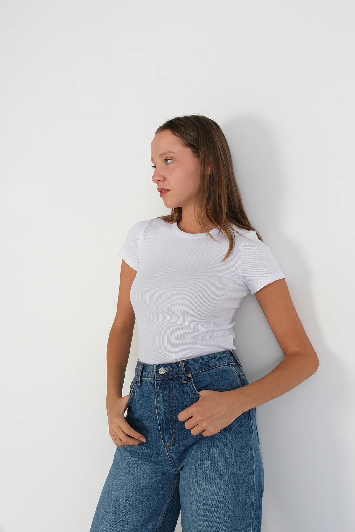 Round Neck Basic T-shirt - Image 89