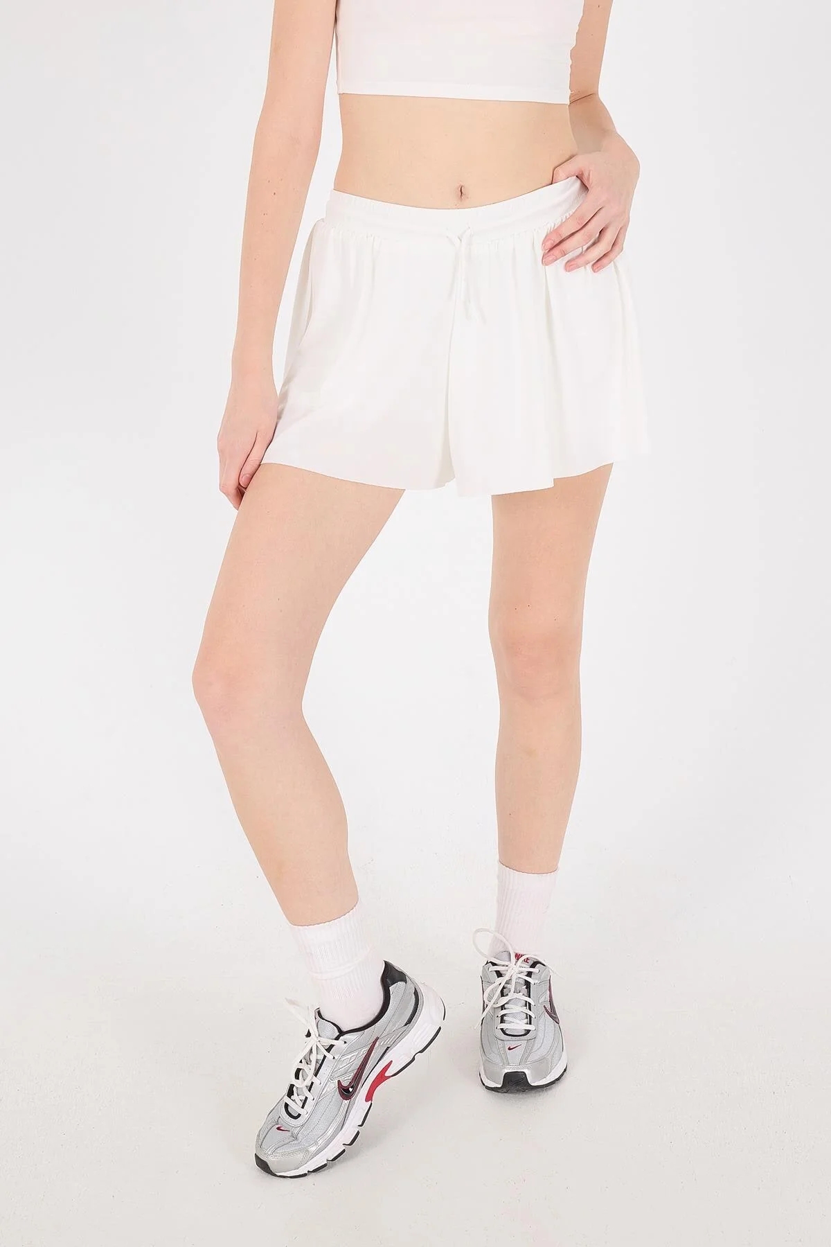 Shorts With Elastic Waist - Image 13