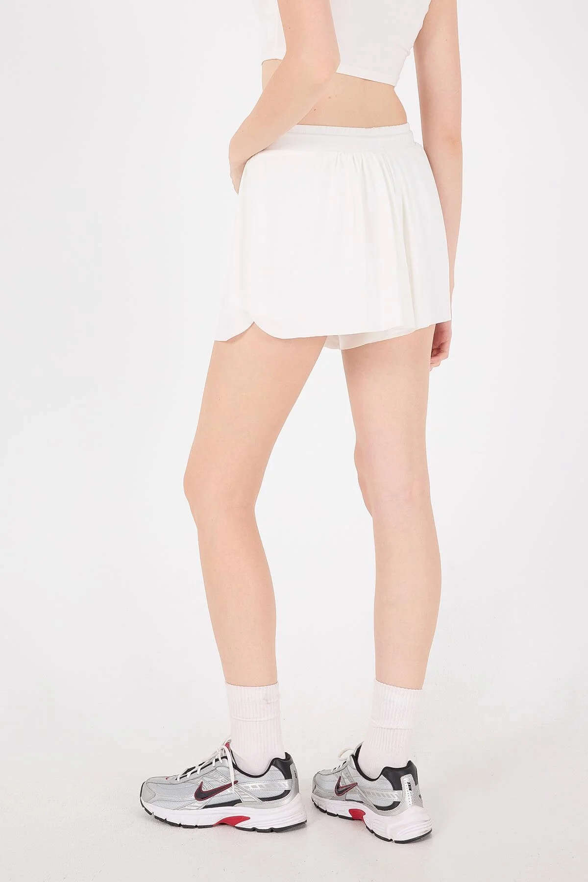 Shorts With Elastic Waist - Image 16
