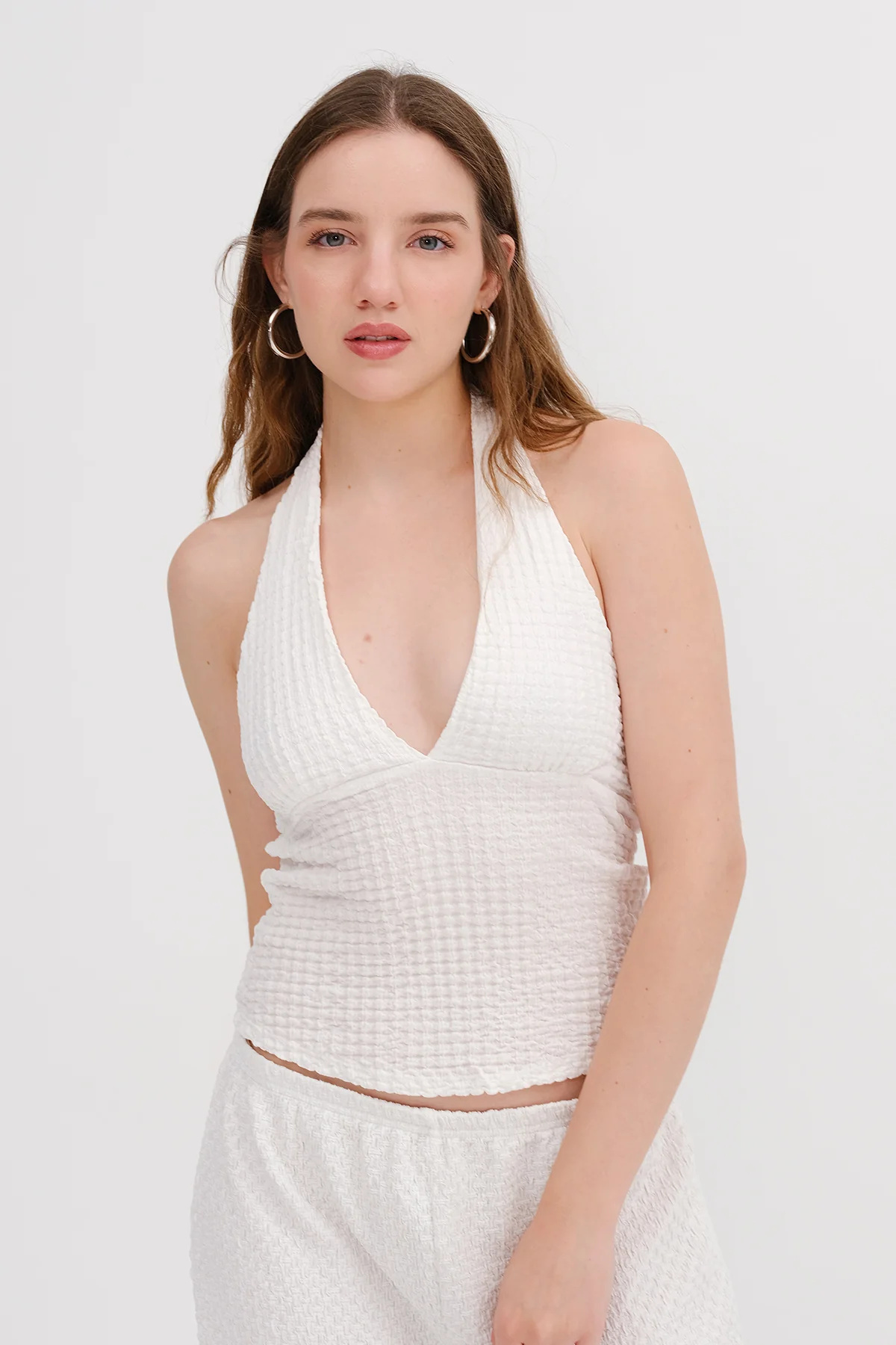 Textured Backless Blouse - Image 12