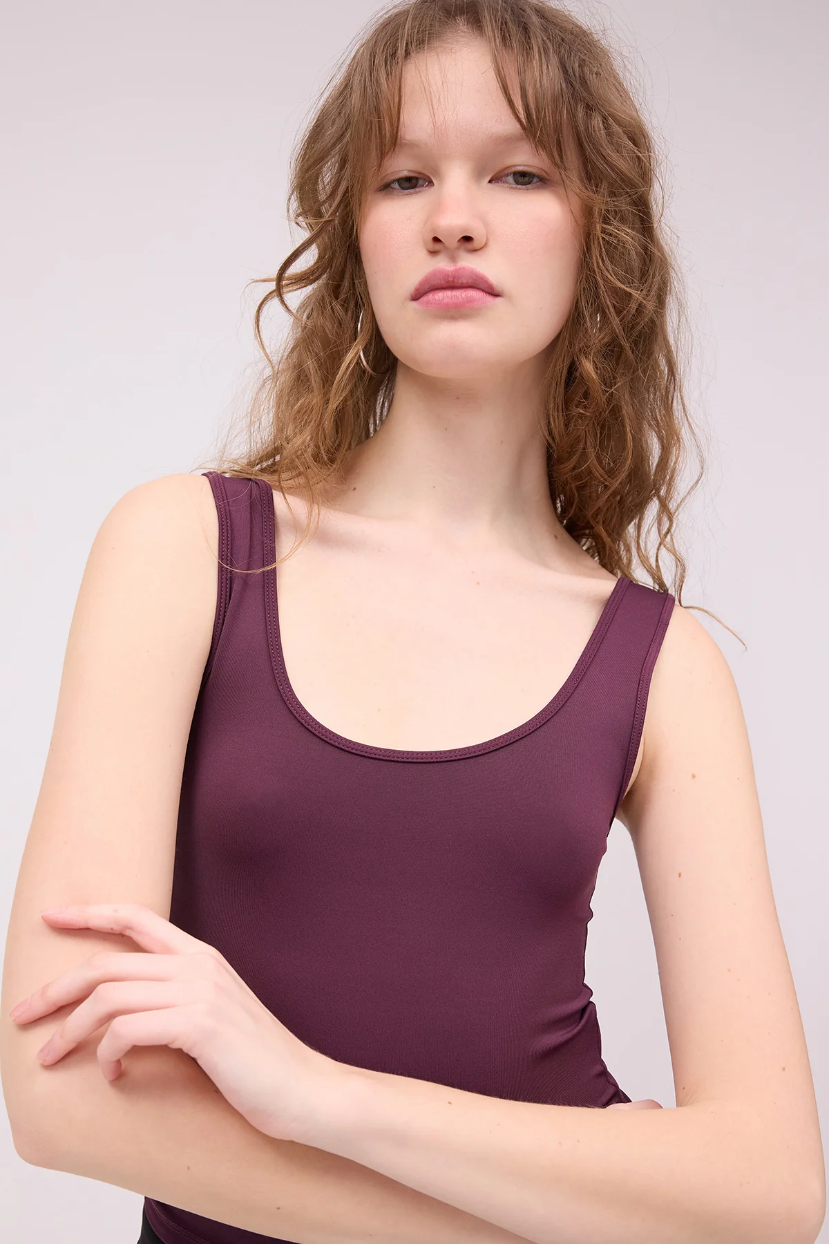 U Neck Basic Undershirt - Image 21