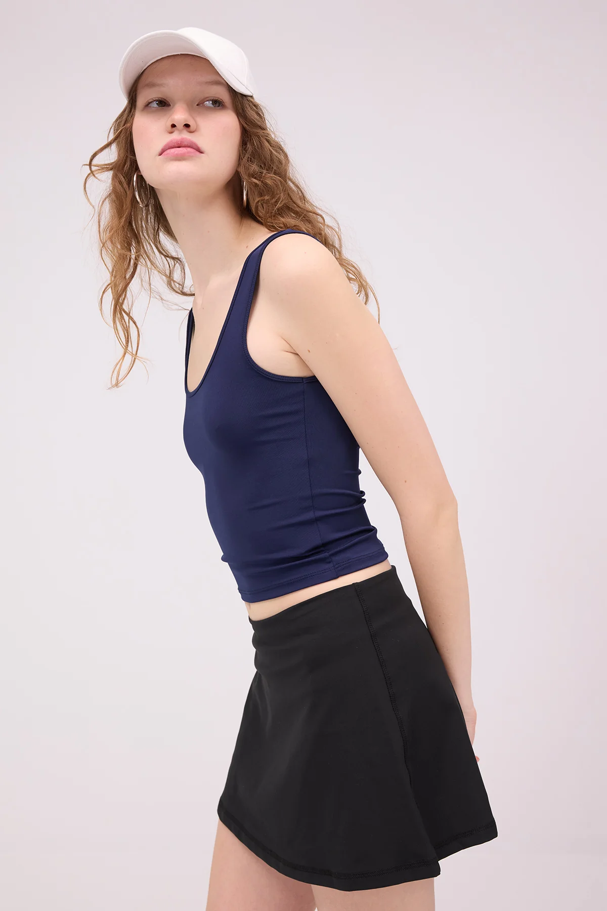 U Neck Basic Undershirt - Image 34