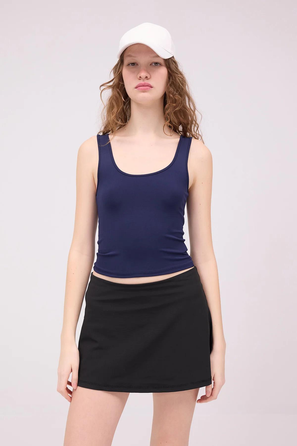 U Neck Basic Undershirt - Image 36