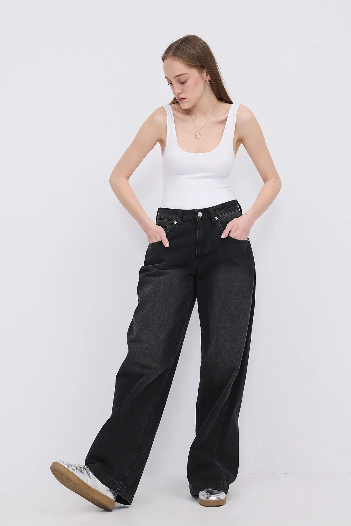 U Neck Basic Undershirt - Image 42