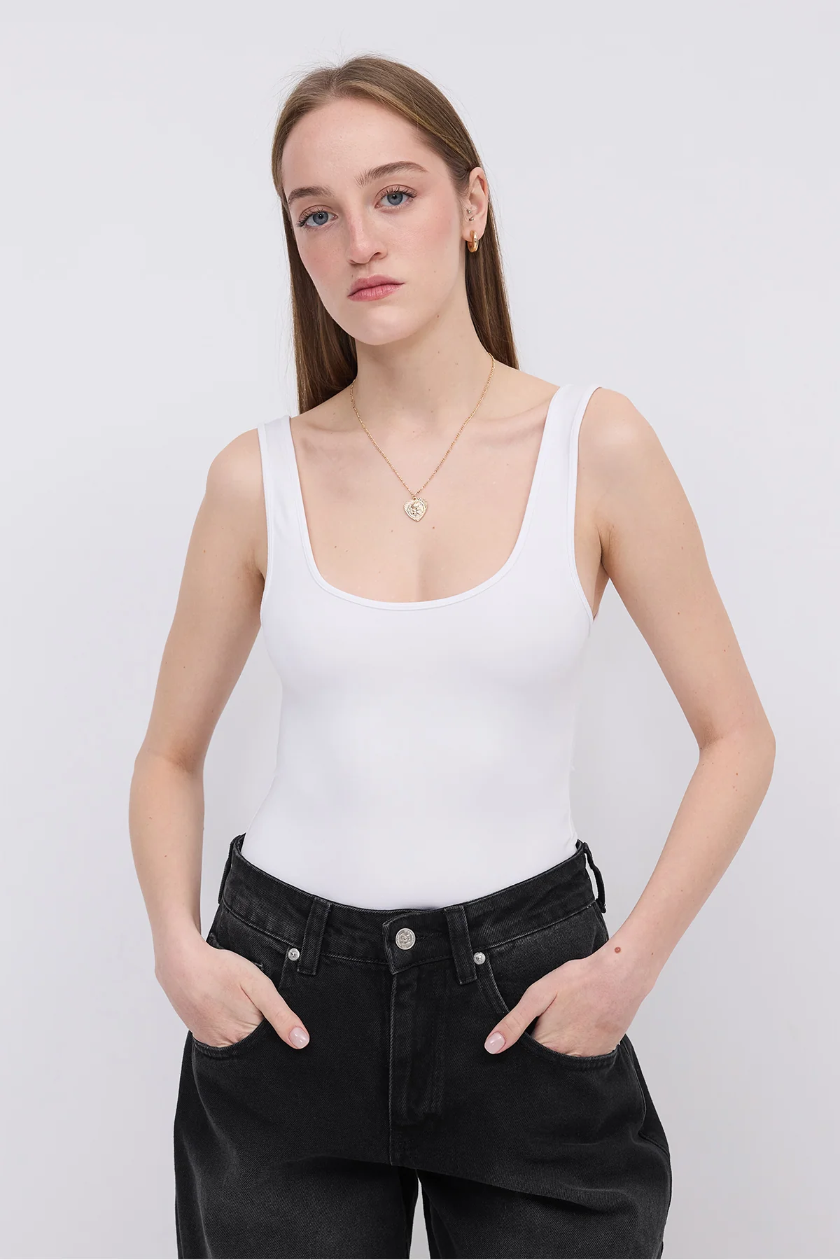 U Neck Basic Undershirt - Image 47