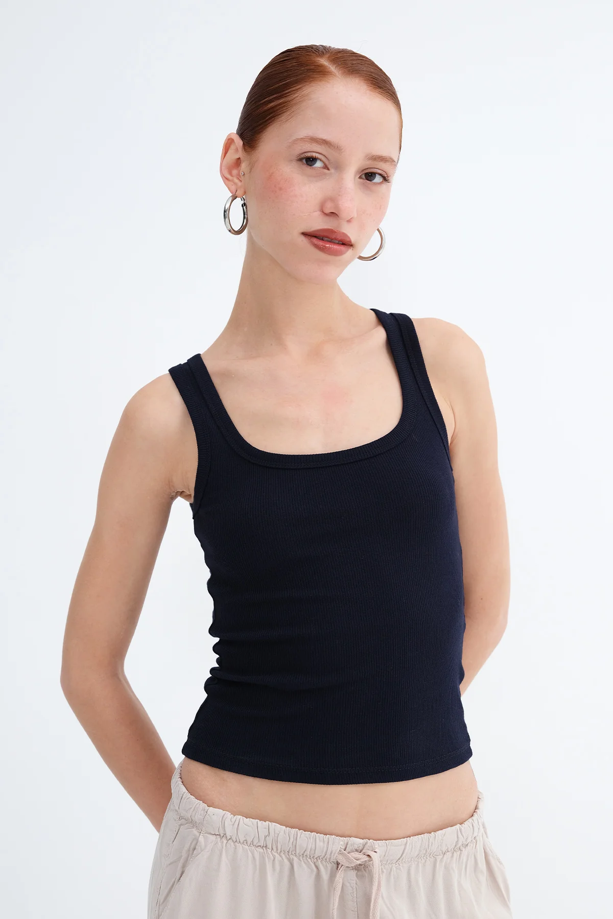 U Neck Sleeveless Tank Top - Image 13