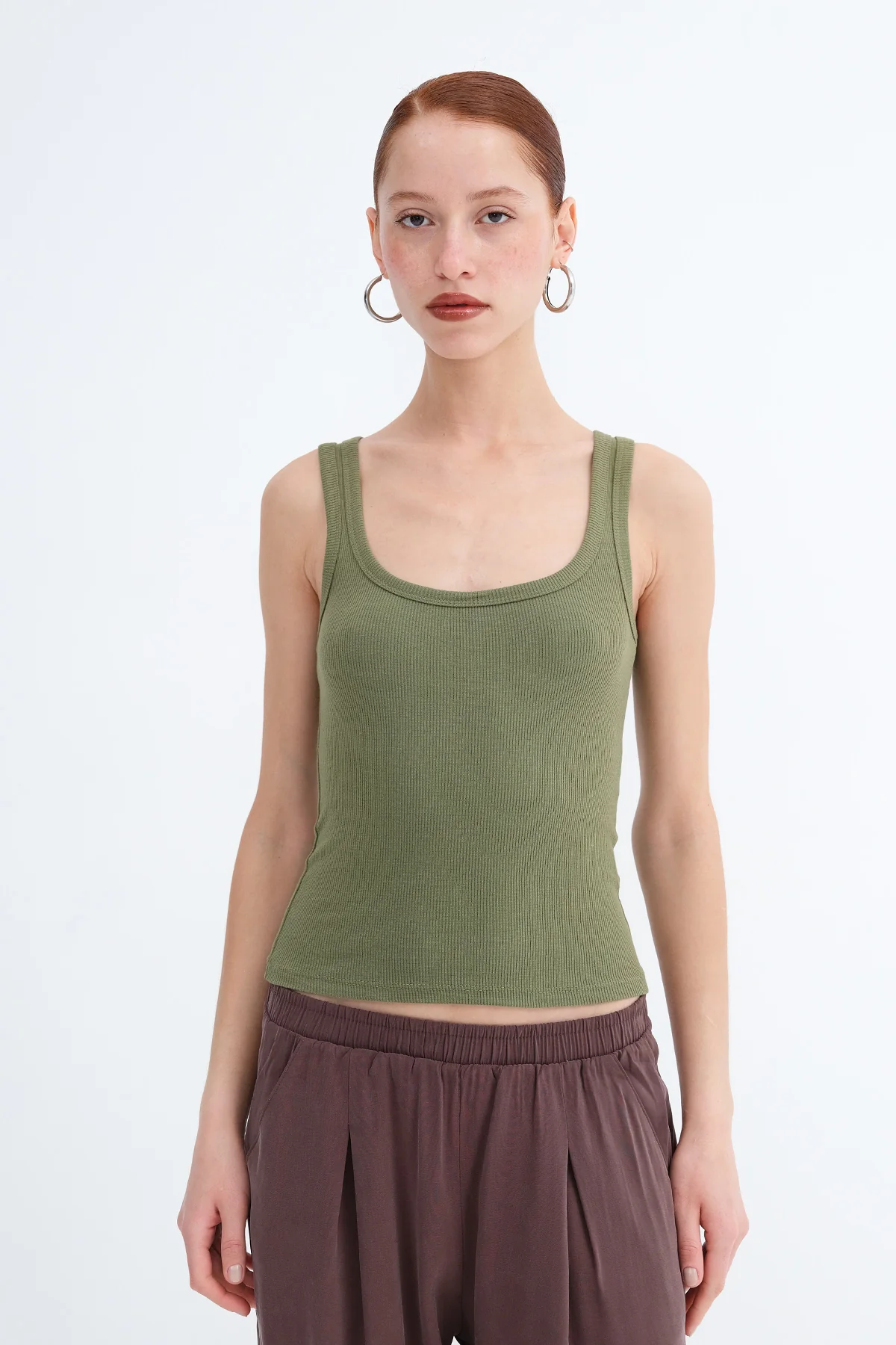 U Neck Sleeveless Tank Top - Image 9