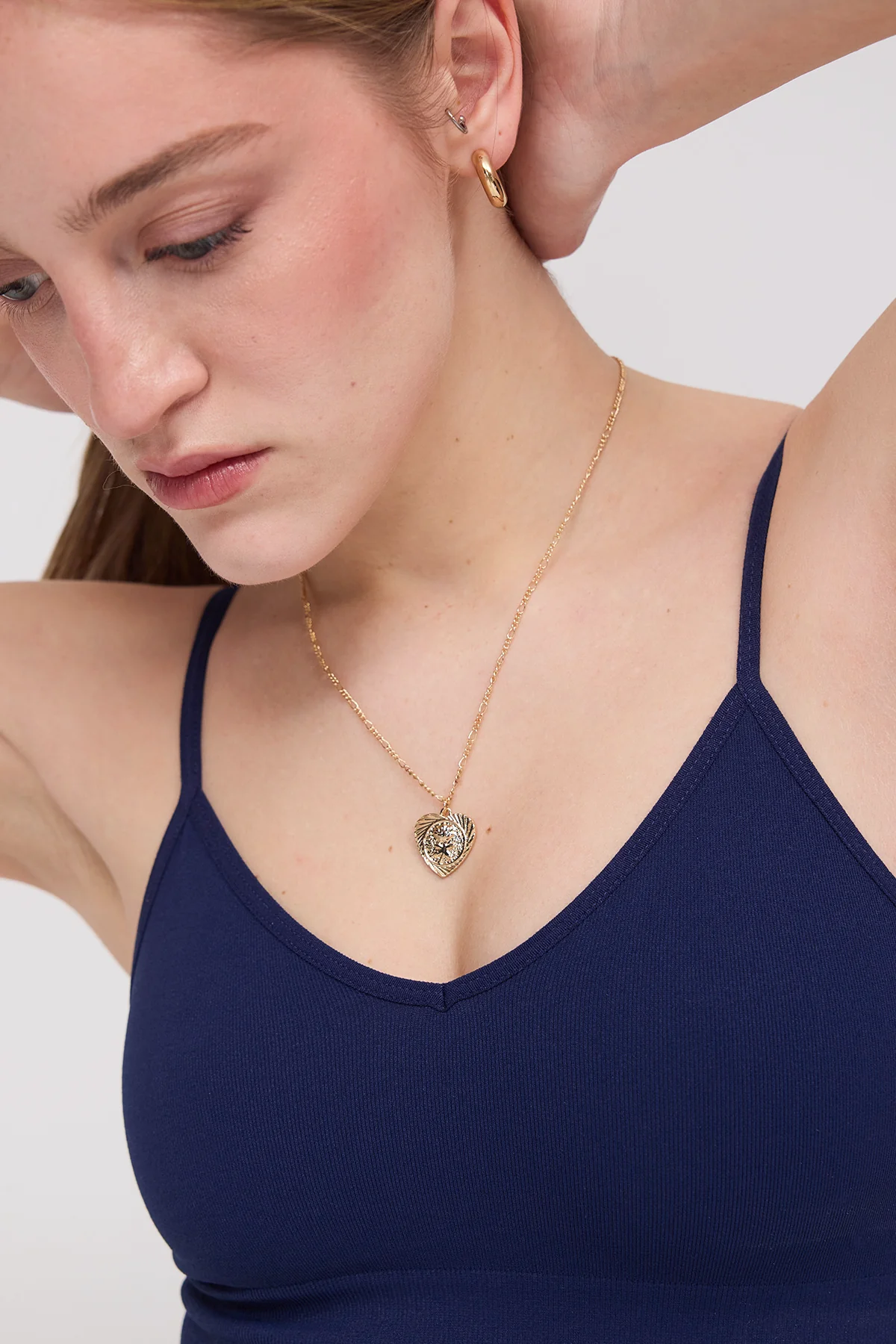 V-Neck Rope Strap Crop Tank Top - Image 20