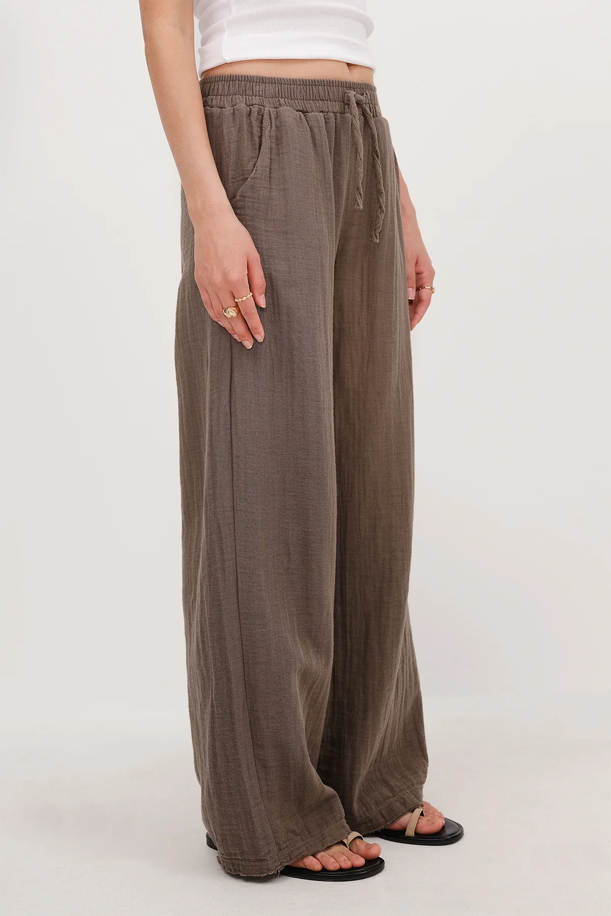 Wide-Leg Trousers With Elastic Waist - Image 10