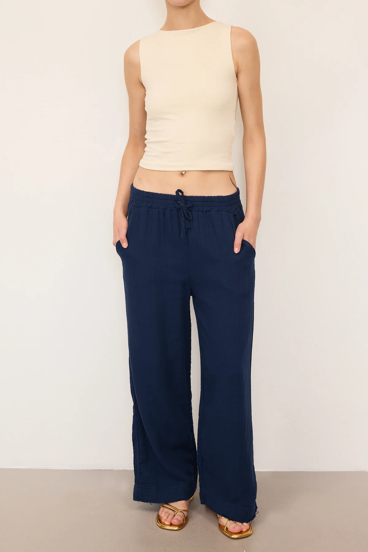 Wide-Leg Trousers With Elastic Waist - Image 24